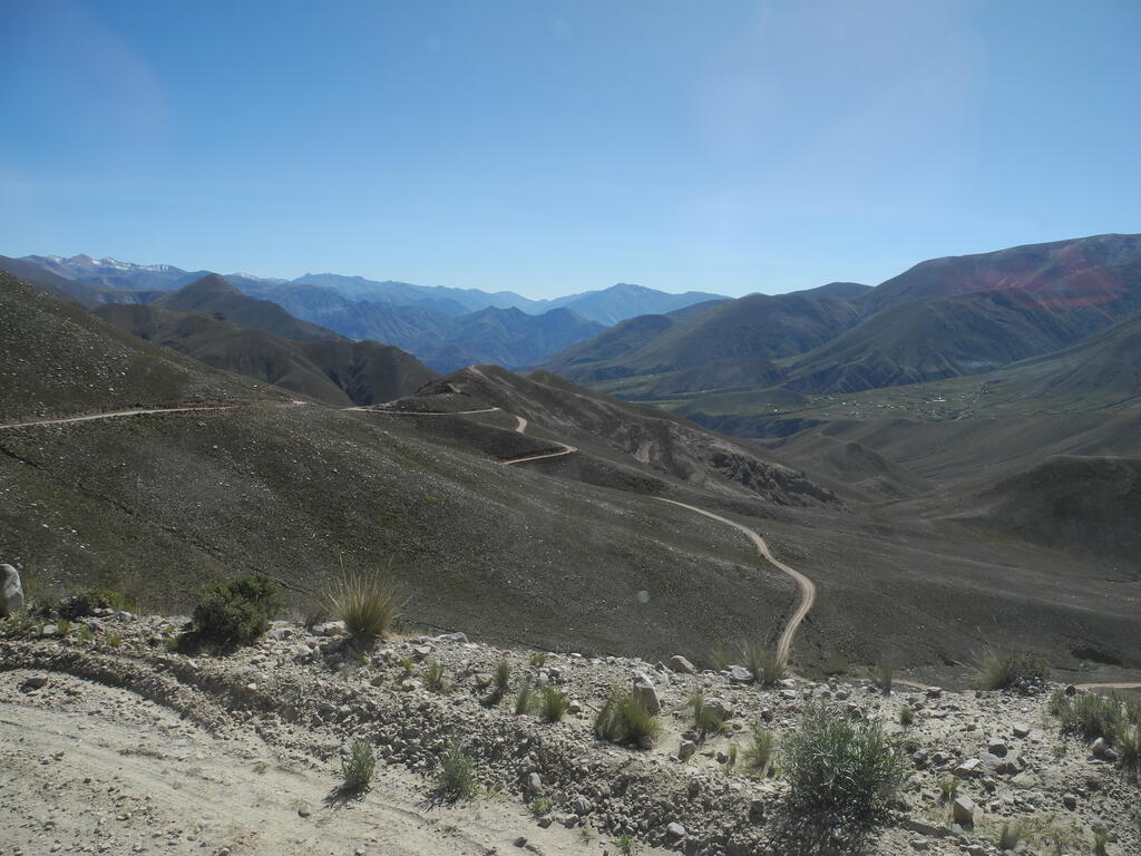 Straße nach dem Pass